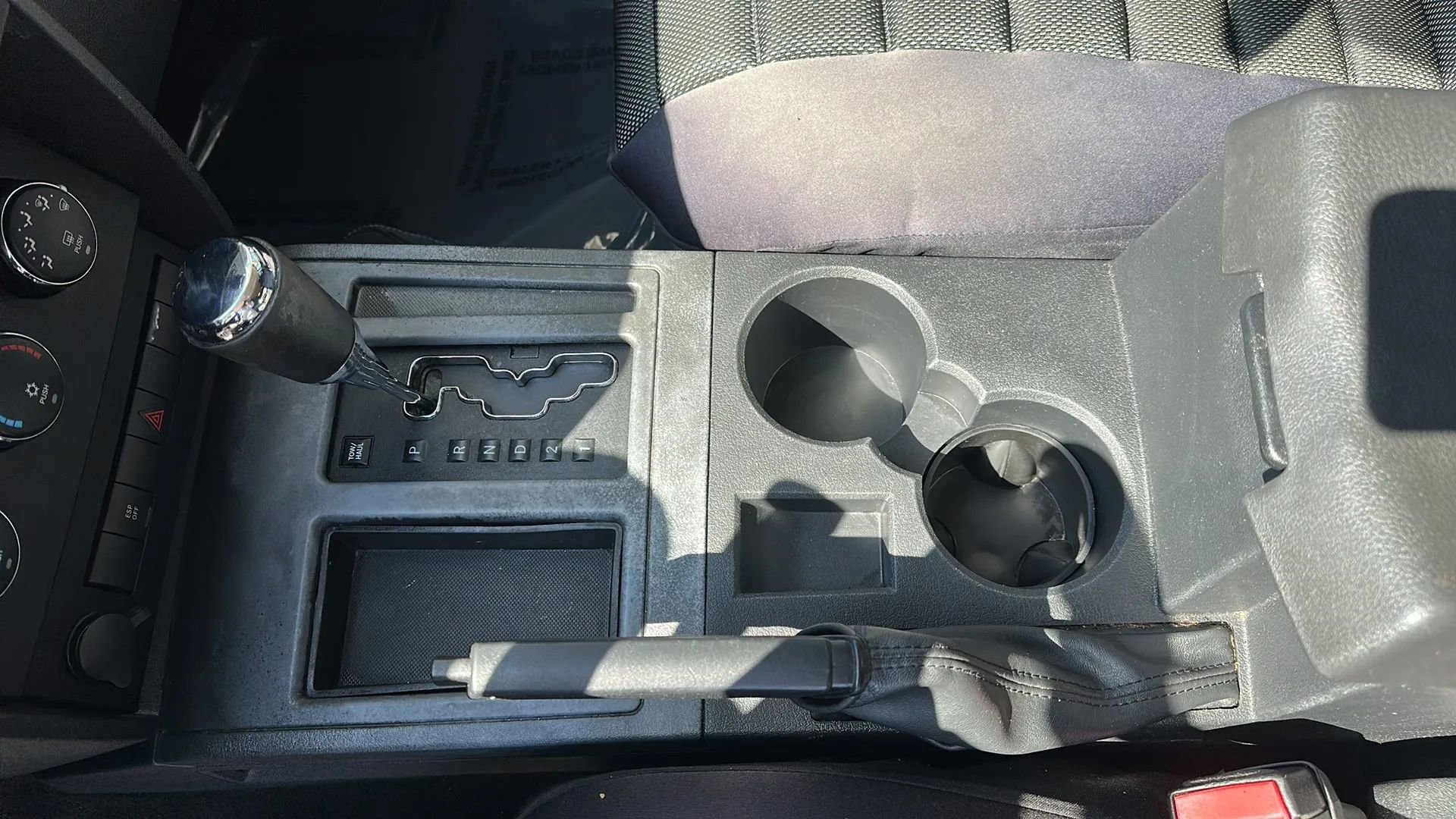 Used 2008 Dodge Nitro SXT image 33