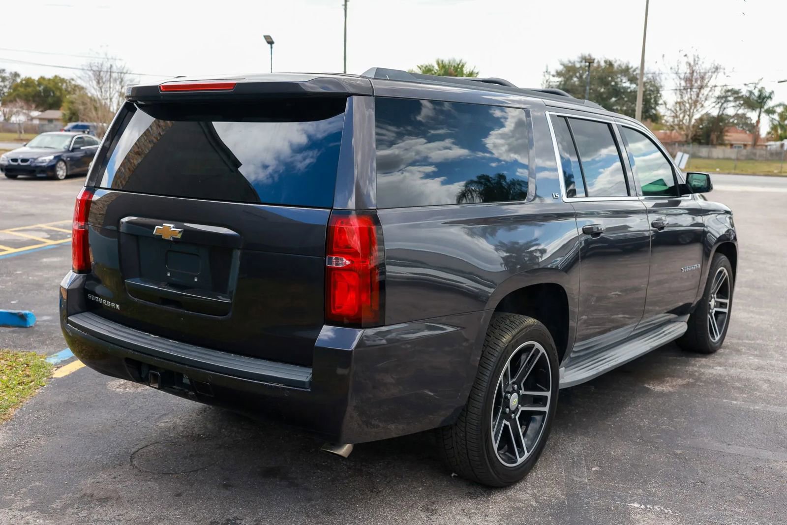 Used 2015 Chevrolet Suburban LS w/ Max Trailering Package image 7