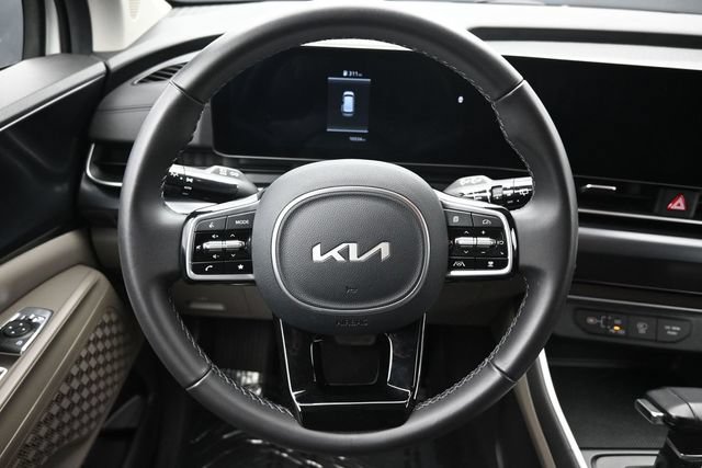 Used 2026 Kia Carnival FWD image 15