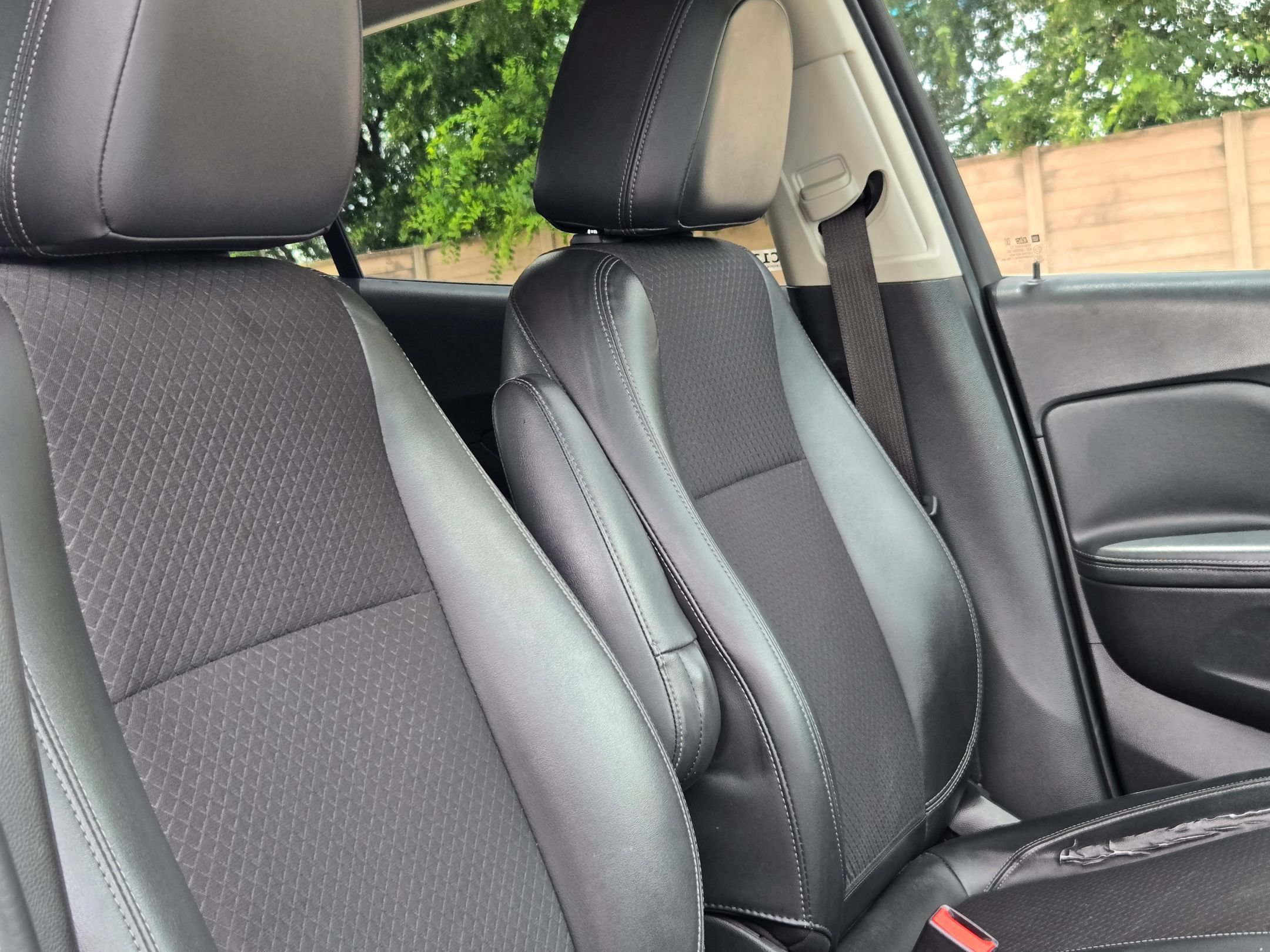 Used 2018 Buick Encore Preferred FWD image 27