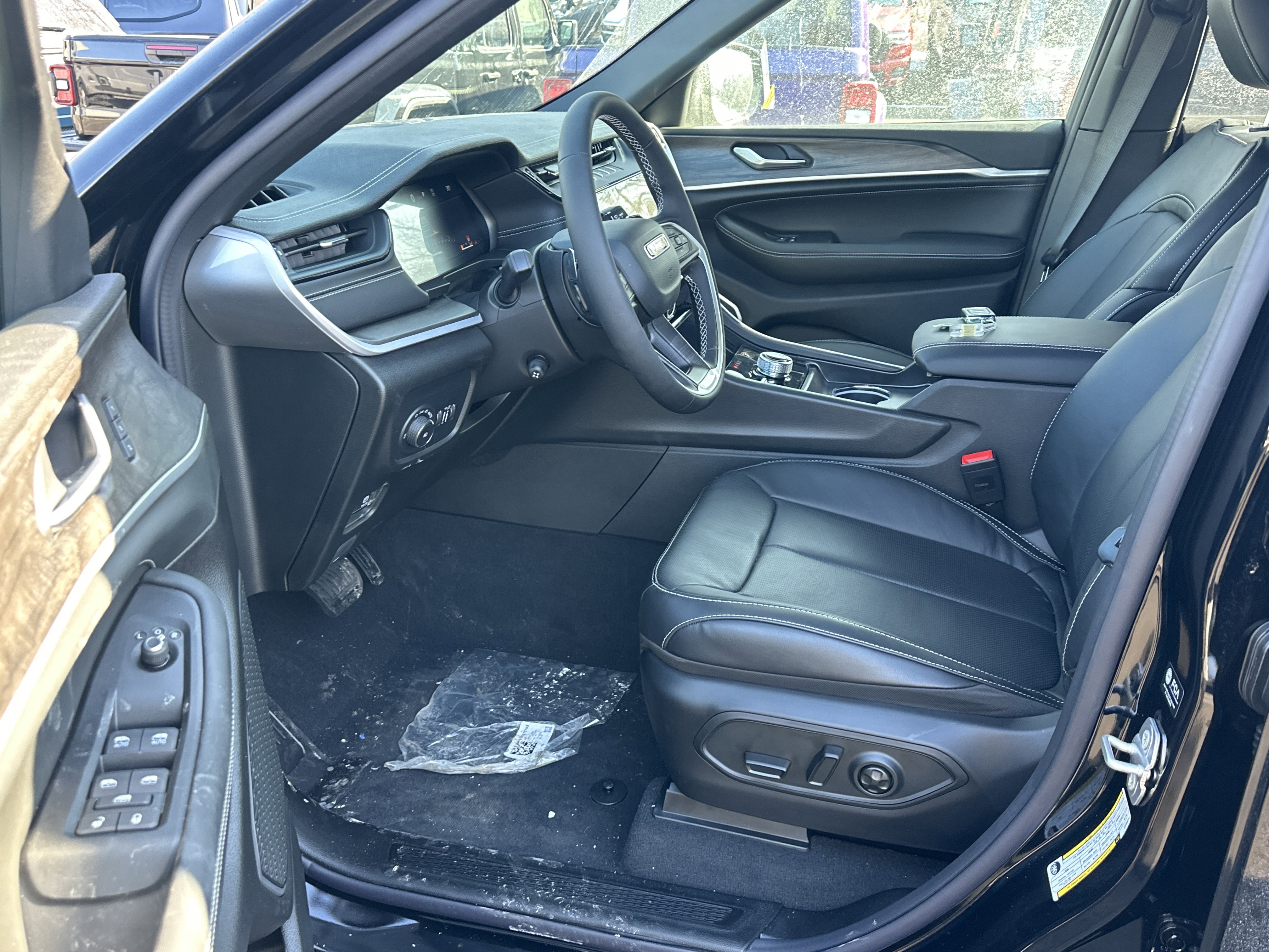 New 2026 Jeep Grand Cherokee Limited Reserve image 27