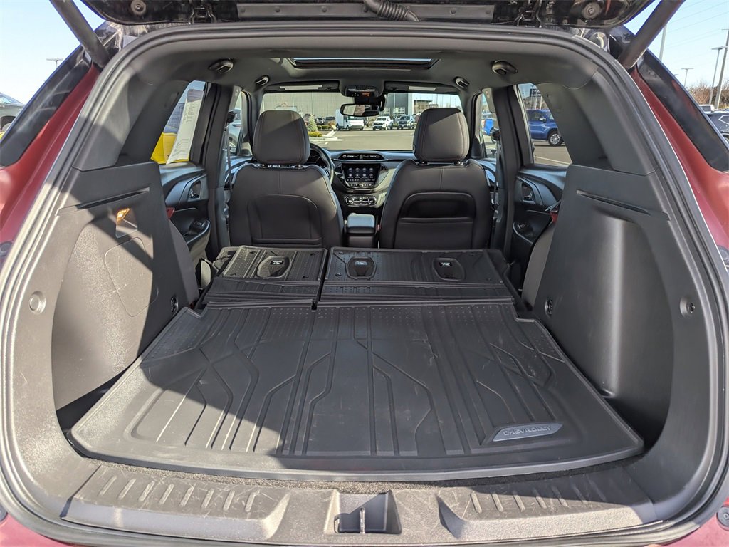 Used 2023 Chevrolet TrailBlazer RS w/ Sun and Liftgate Package image 34