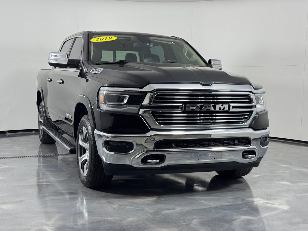Used 2019 RAM 1500 Laramie AWD/4WD image 3