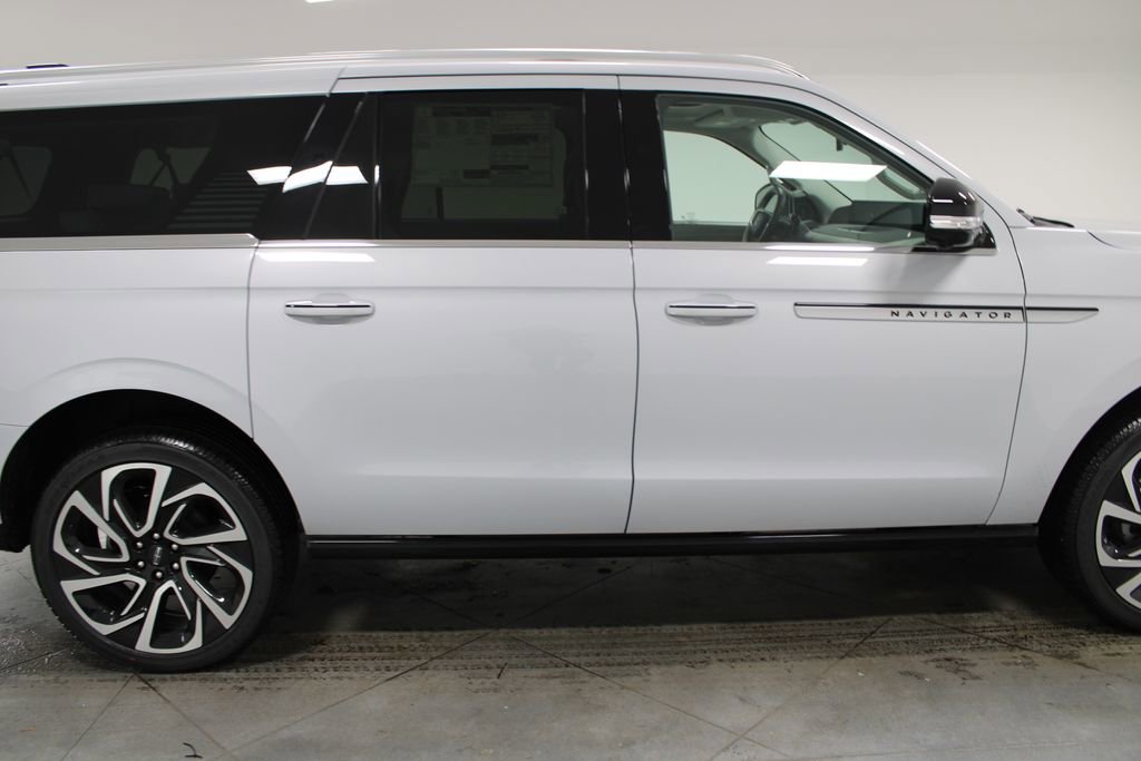 New 2026 Lincoln Navigator L Reserve image 10