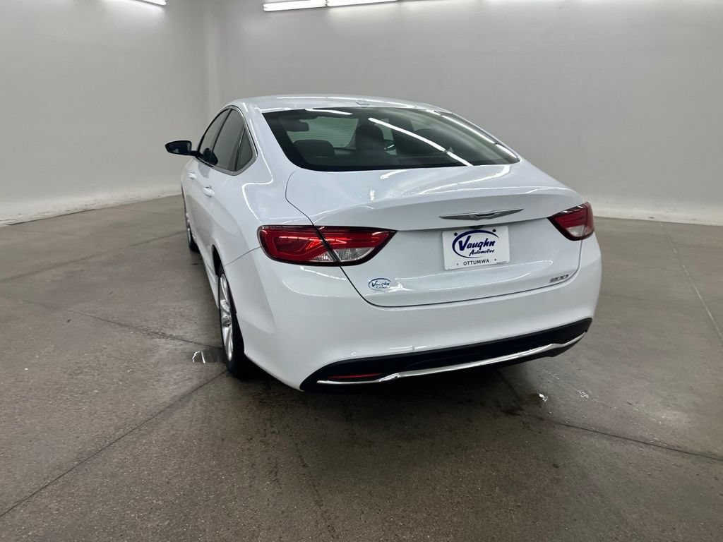 Used 2015 Chrysler 200 Limited w/ Convenience Group FWD image 10