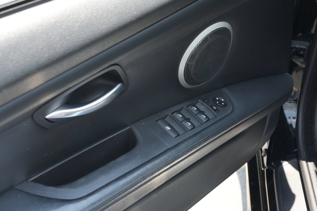 Used 2009 BMW M3 Convertible RWD image 12