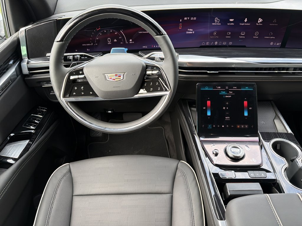 New 2027 Cadillac Escalade Sport w/ LPO, ONYX Package AWD/4WD image 17