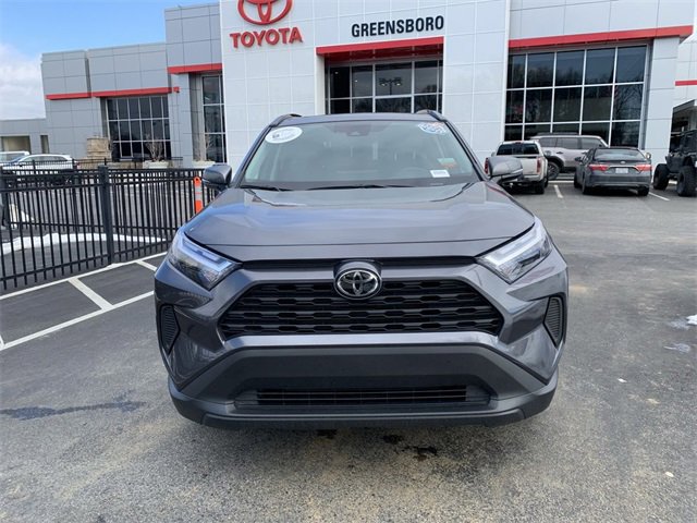 Used 2025 Toyota RAV4 XLE image 3