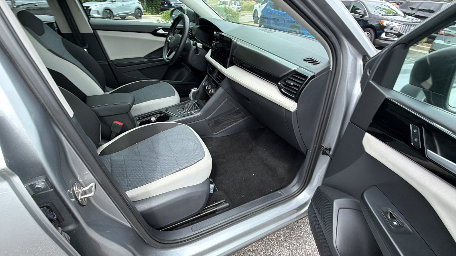 Used 2025 Volkswagen Taos S FWD image 19