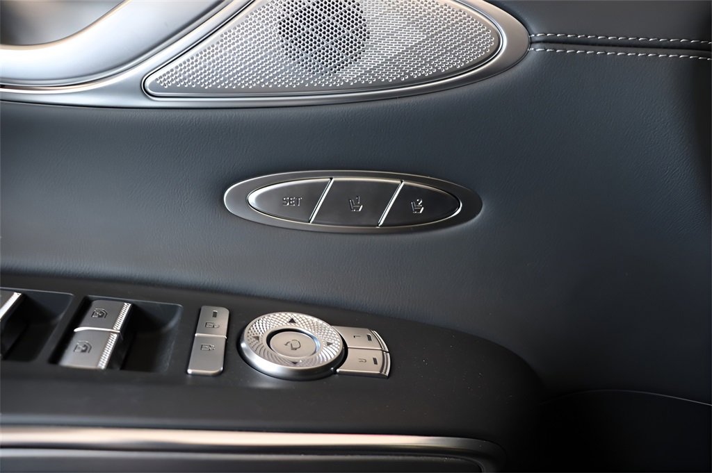 New 2026 Genesis GV70 2.5T Select image 10