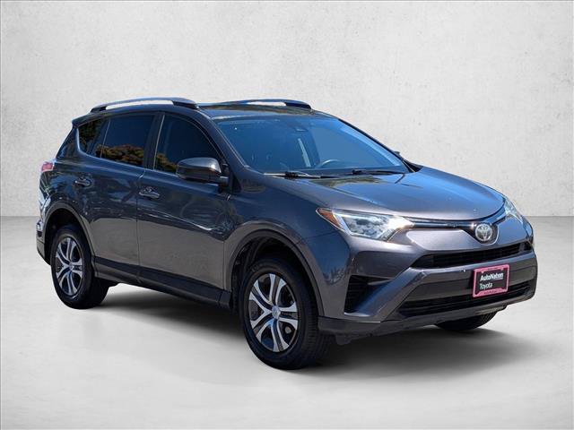 Used 2017 Toyota RAV4 LE FWD image 3
