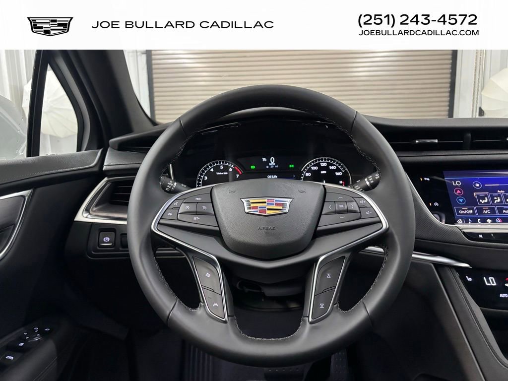 New 2025 Cadillac XT5 Luxury image 28