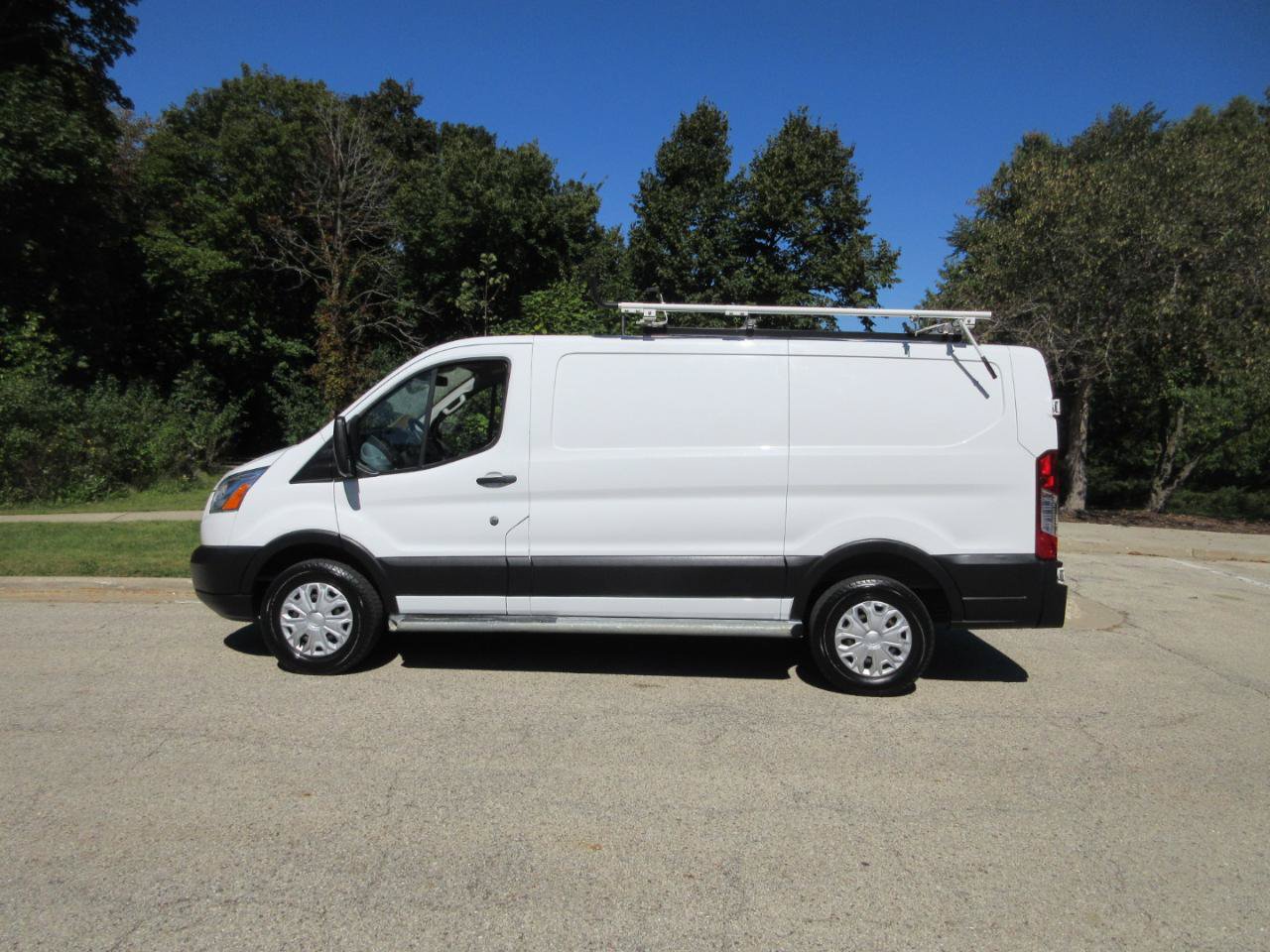 Used 2019 Ford Transit 250 130 Low Roof w/ Exterior Upgrade Package RWD image 36