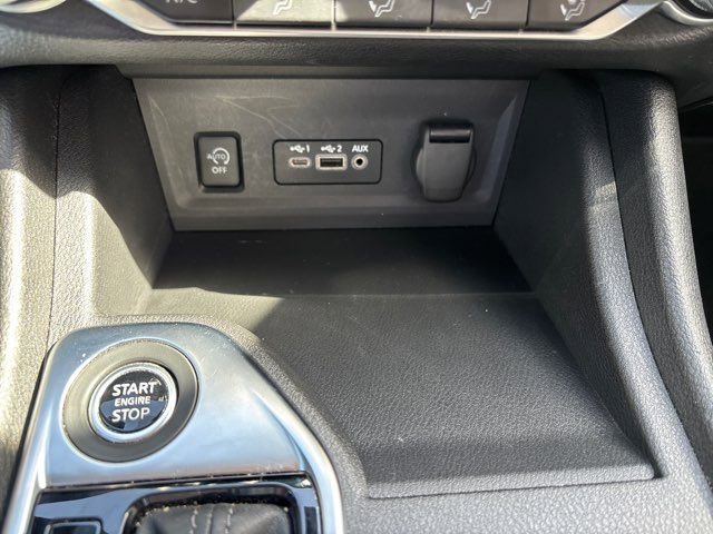 Used 2024 Nissan Sentra SV FWD image 30