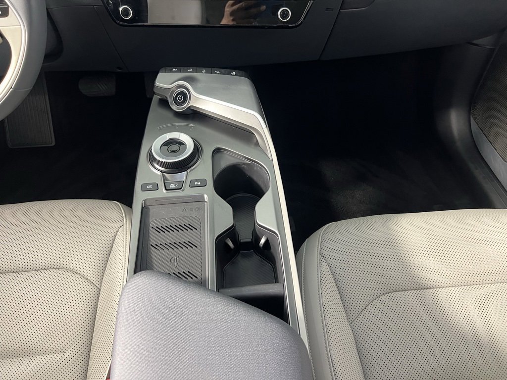 Used 2024 Kia EV6 Wind w/ Wind Technology Package image 19