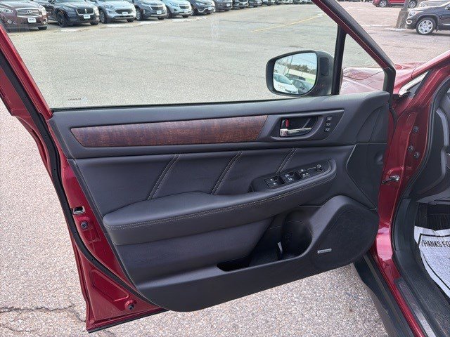 Used 2018 Subaru Outback 2.5i Limited image 9