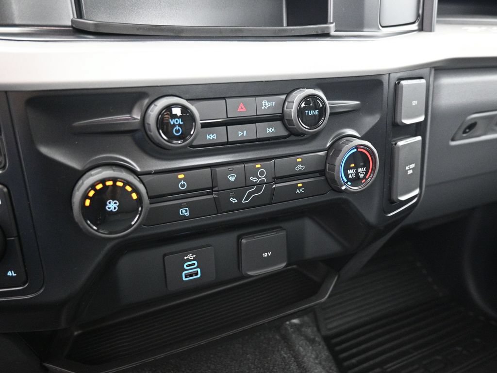 New 2026 Ford F350 XL w/ FX4 Off-Road Package AWD/4WD image 14