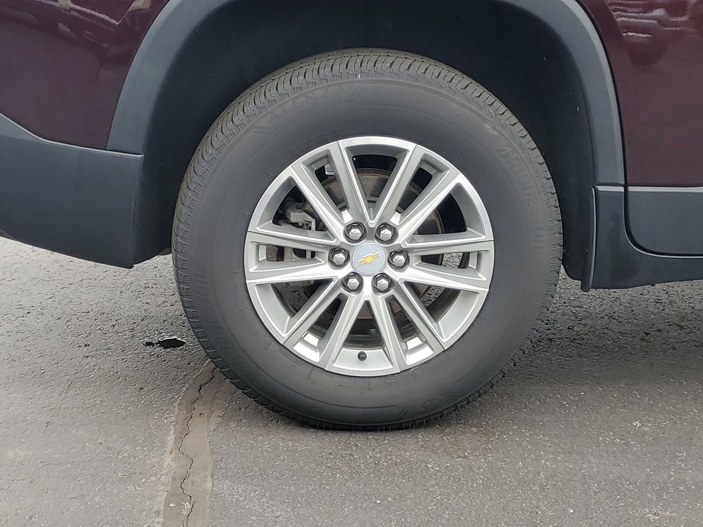 Certified 2023 Chevrolet Traverse LT FWD image 32