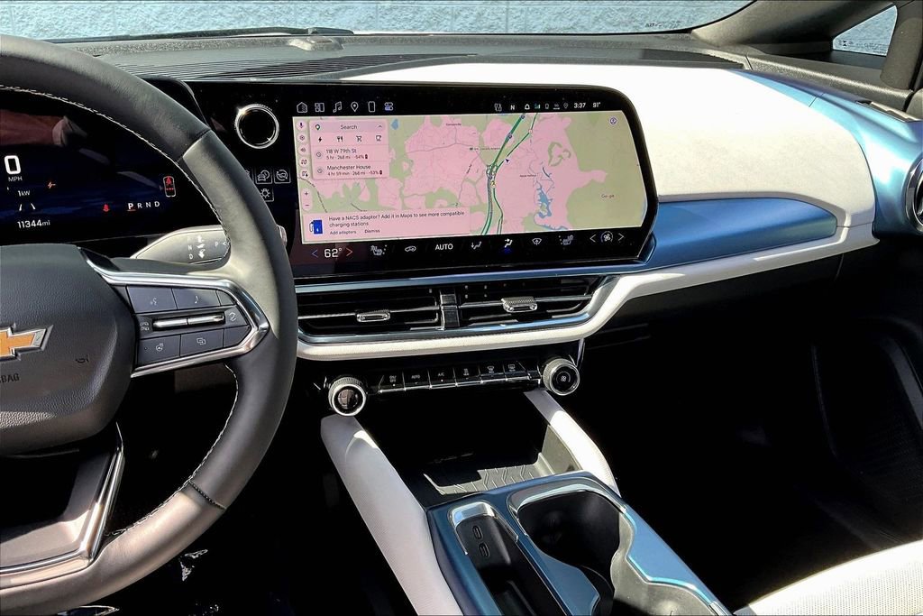 Used 2025 Chevrolet Equinox EV LT image 5