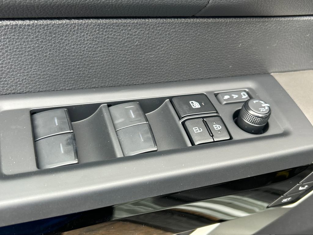 New 2026 Toyota Tundra Limited image 8