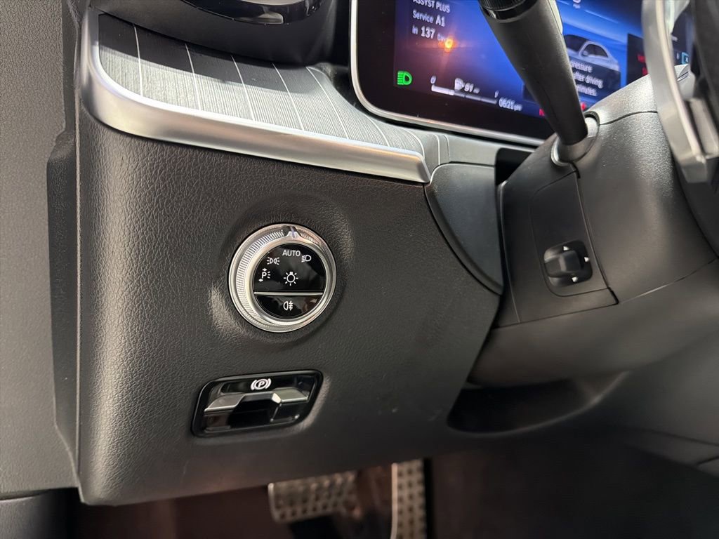 Used 2024 Mercedes-Benz C 300 4MATIC Sedan image 13