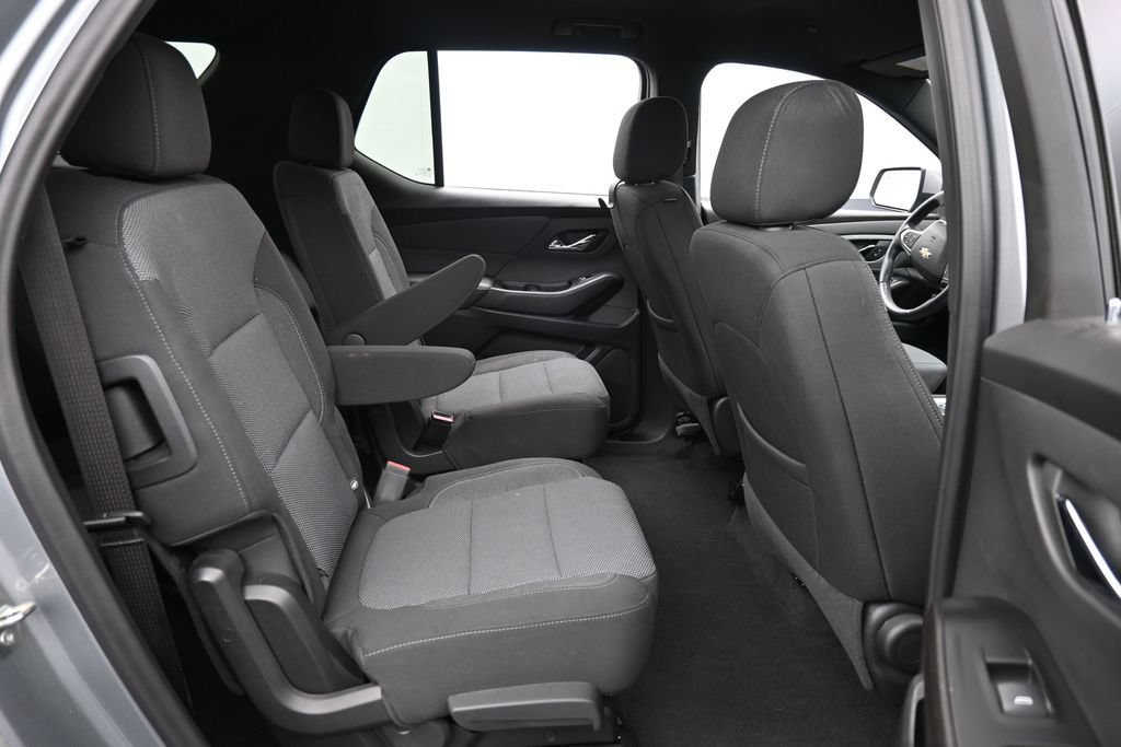 Used 2023 Chevrolet Traverse LT AWD/4WD image 32