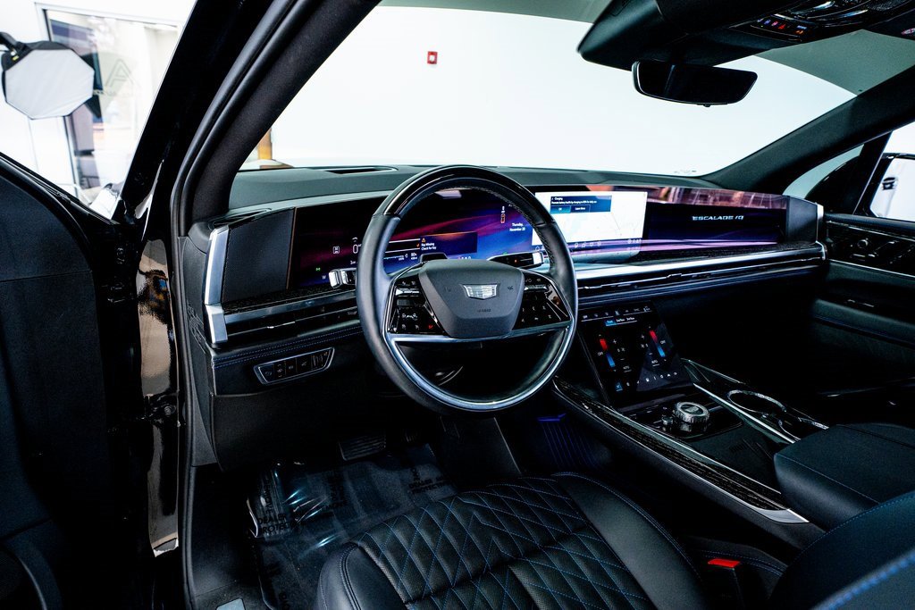 Used 2025 Cadillac Escalade IQ Sport 1 image 39