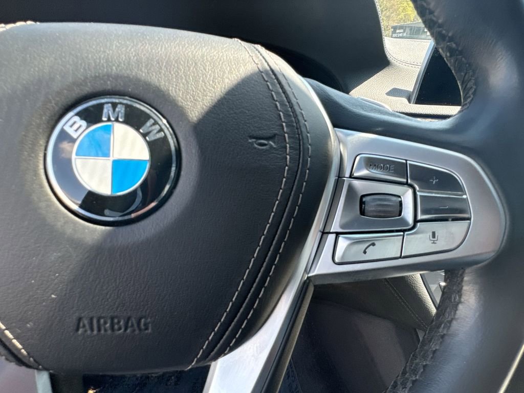 Used 2019 BMW 740i w/ M Sport Package image 18