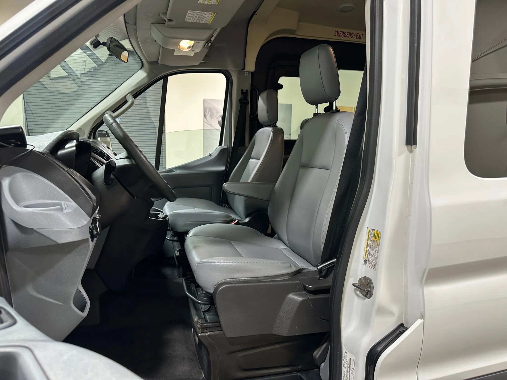 Used 2015 Ford Transit 250 148 Medium Roof RWD image 19