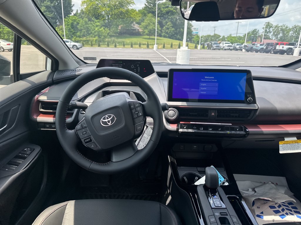 New 2026 Toyota Prius Plug-In Hybrid FWD image 17