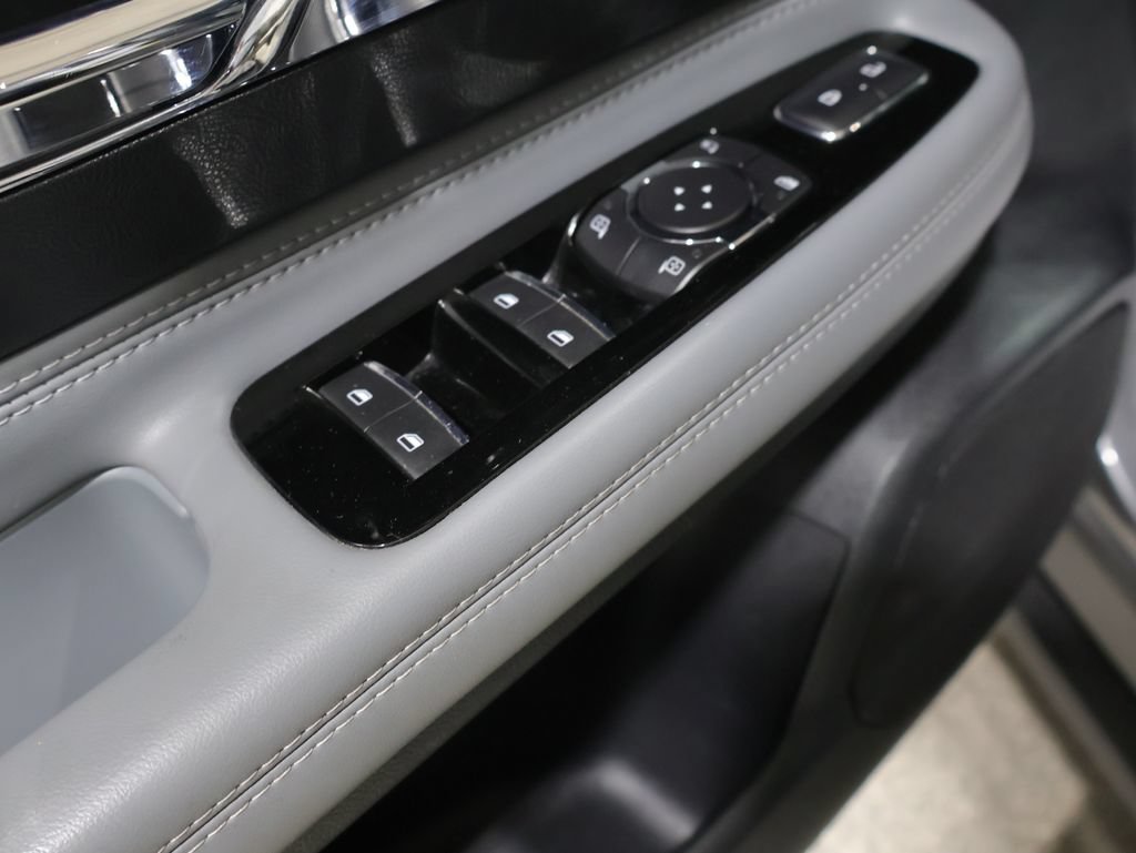 Used 2021 Lincoln Corsair Reserve w/ Equipment Group 201A AWD/4WD image 14