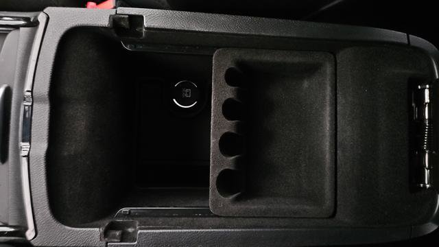Used 2017 Chrysler 300 S AWD/4WD image 20