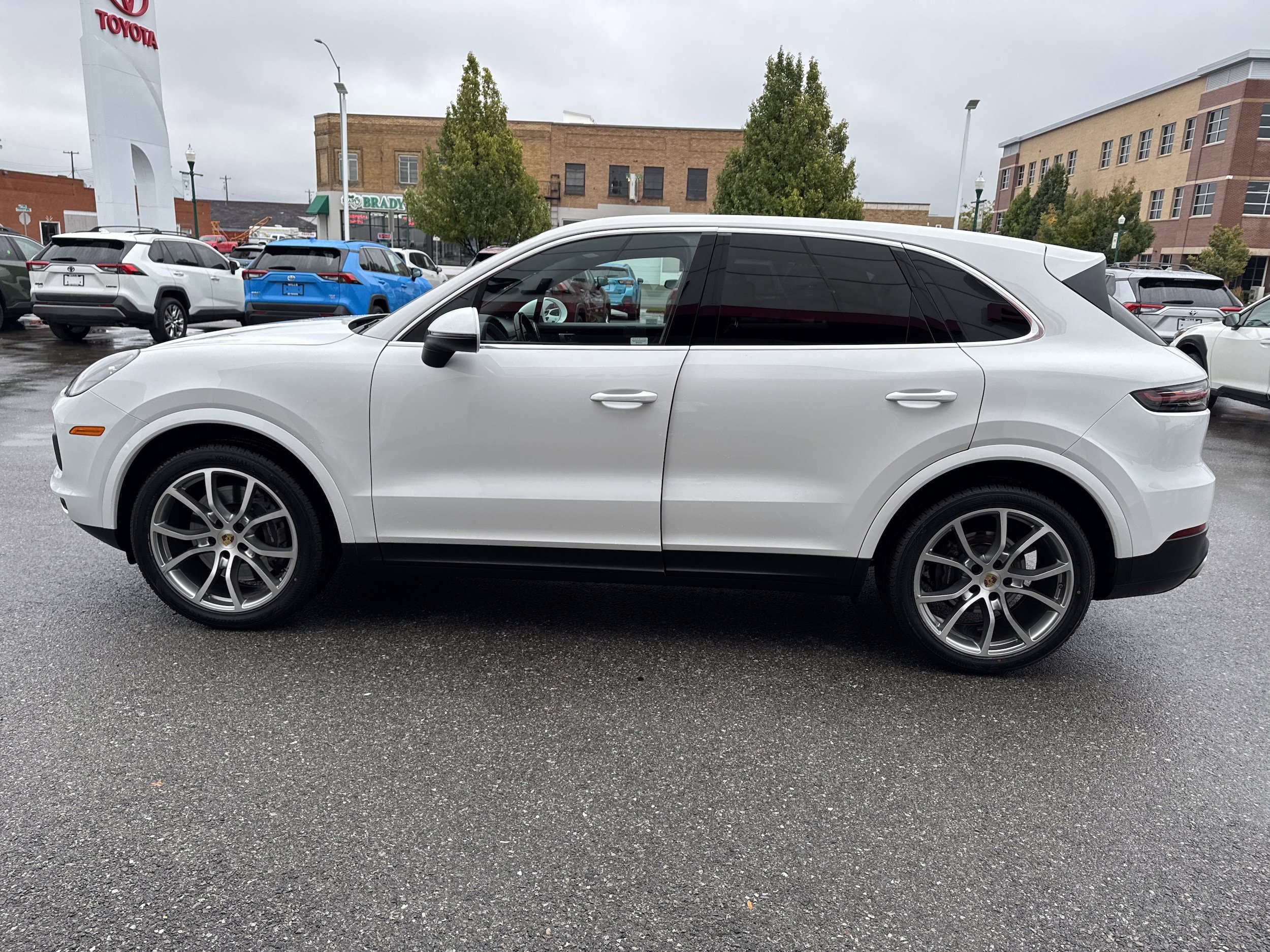 Used 2021 Porsche Cayenne AWD/4WD image 6