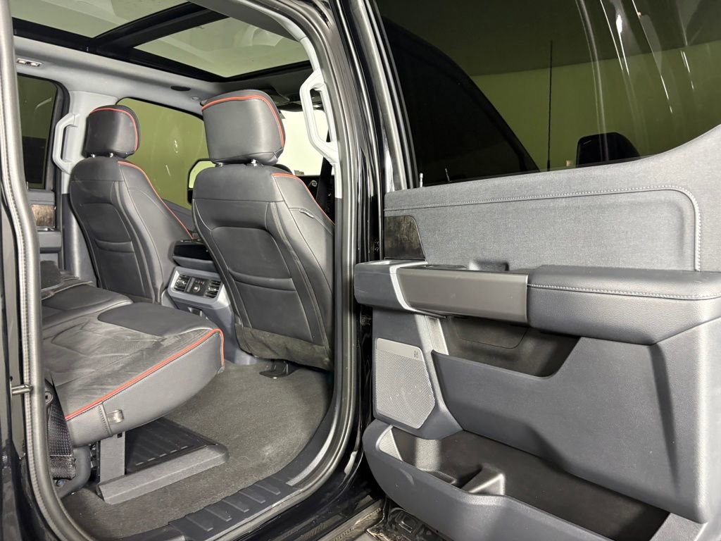 Used 2026 Ford F250 Lariat w/ Black Appearance Package image 32