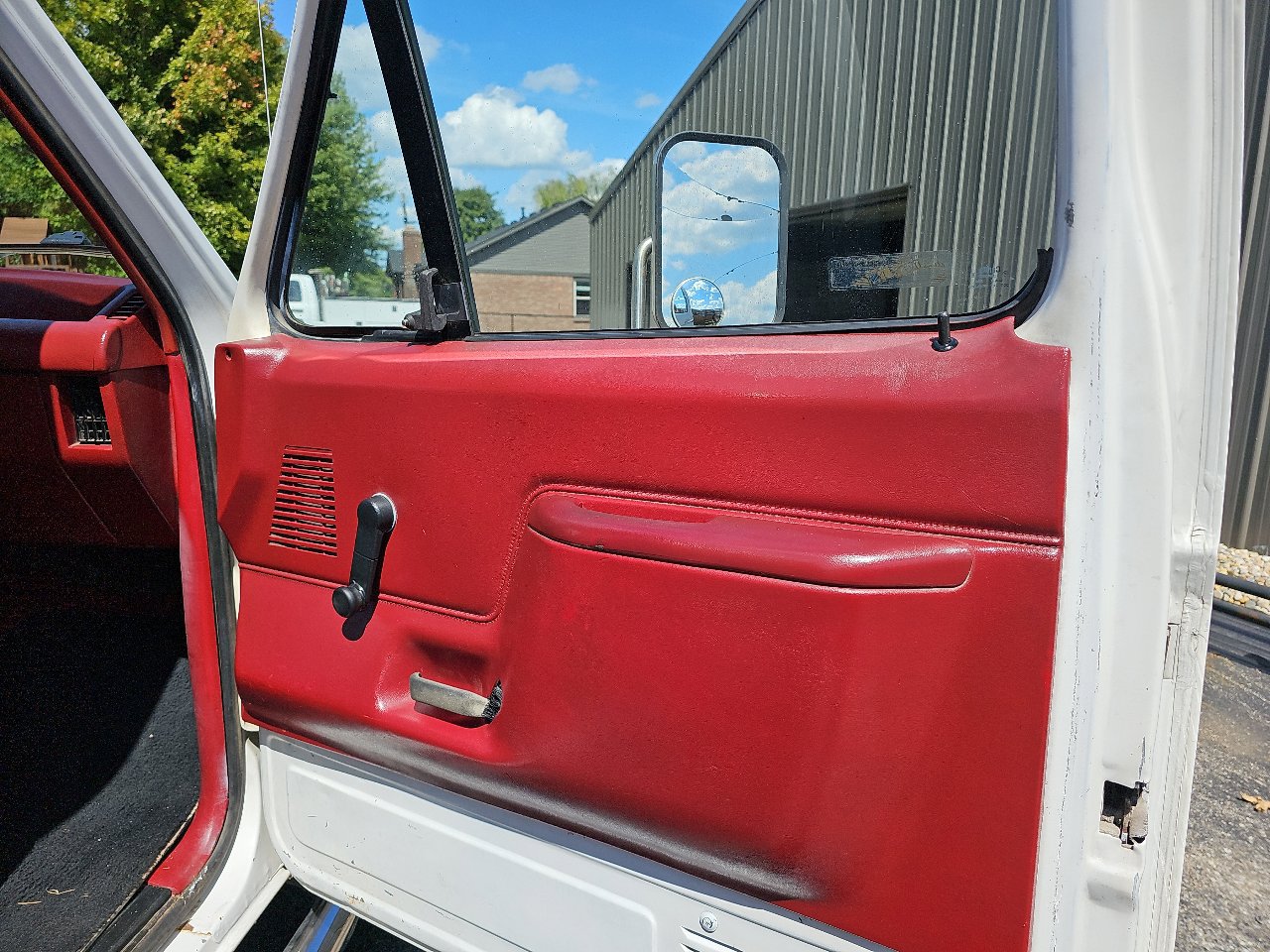 Used 1989 Ford F450 2WD Regular Cab Super Duty image 15