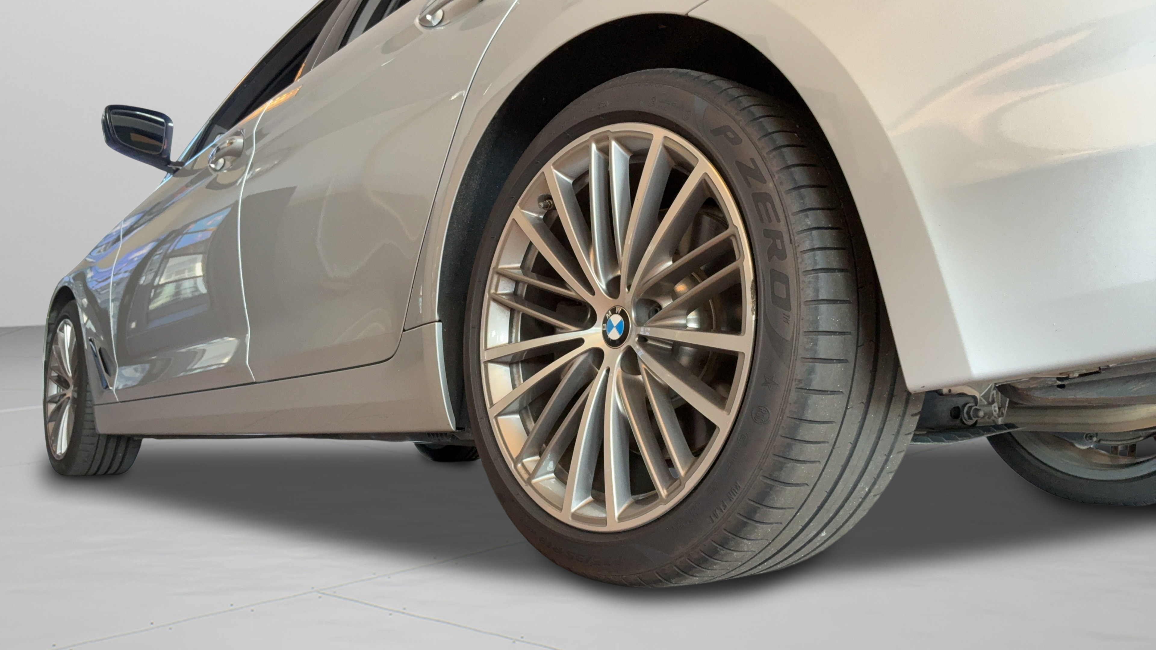 Used 2017 BMW 540i RWD image 46