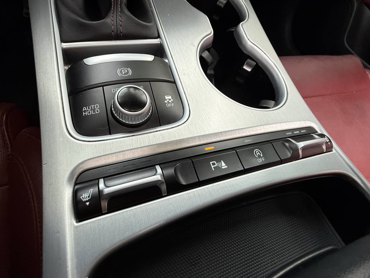 Used 2018 Kia Stinger GT1 image 17