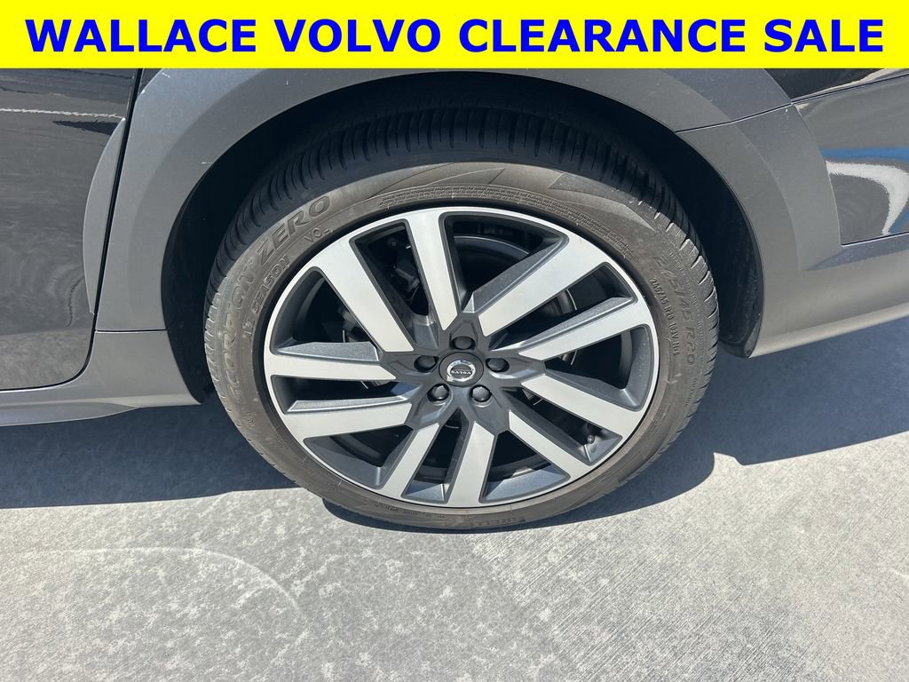Used 2023 Volvo V90 B6 Cross Country Plus w/ Climate Package AWD/4WD image 9