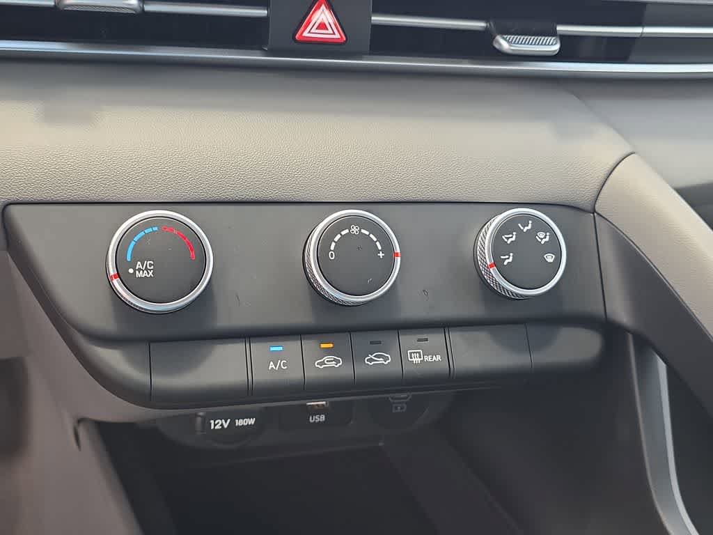 New 2026 Hyundai Elantra SE FWD image 31