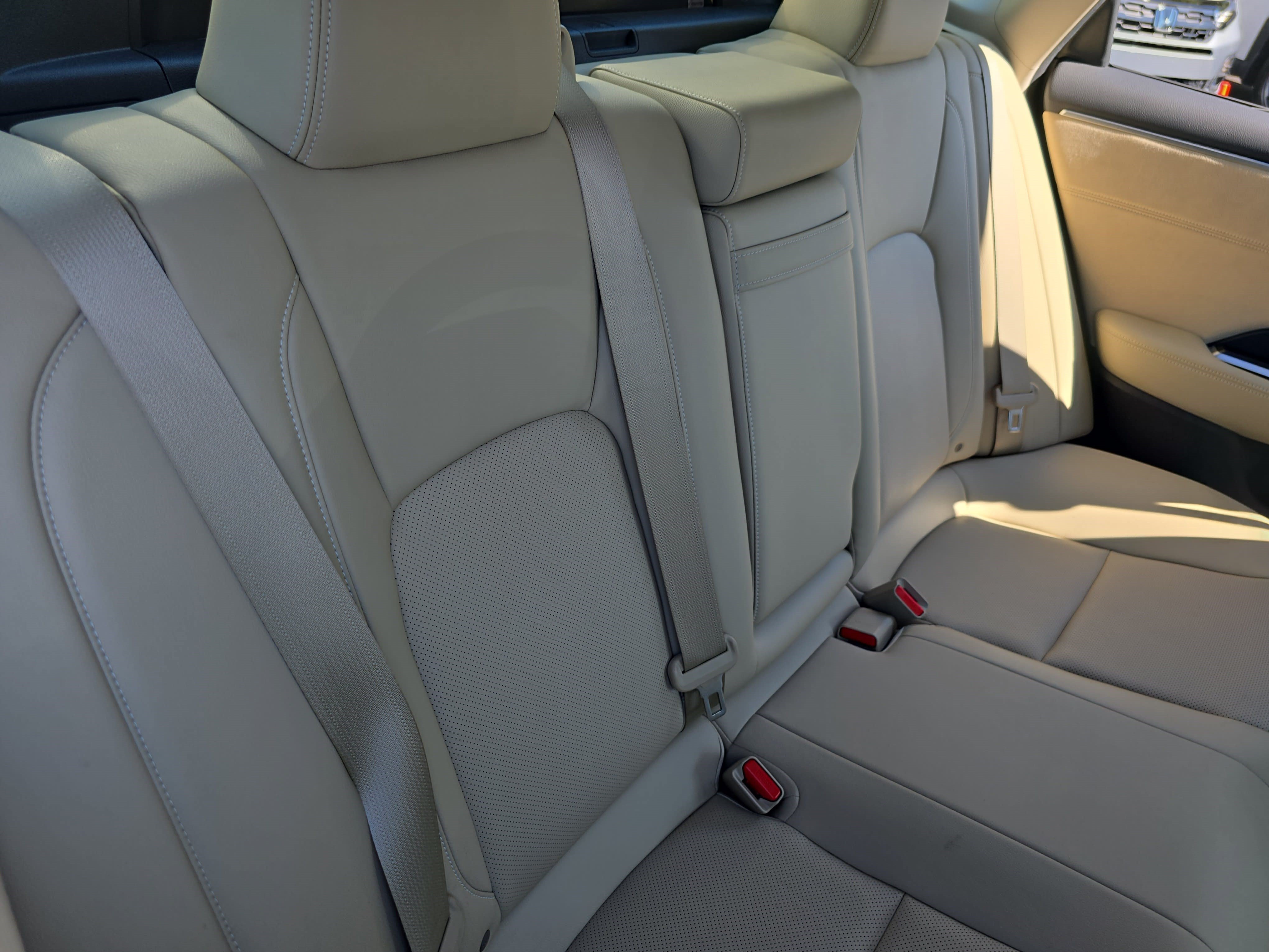 Used 2018 Honda Clarity Touring image 12