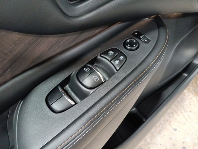 Certified 2023 Nissan Murano Platinum w/ Cargo Package image 11