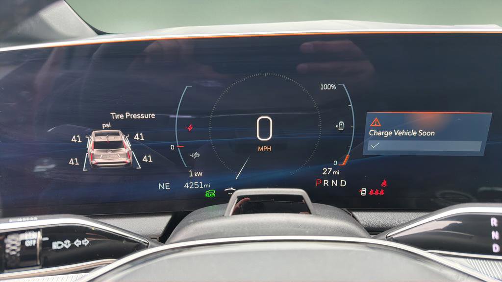 Certified 2025 Cadillac Optiq Sport 2 image 31