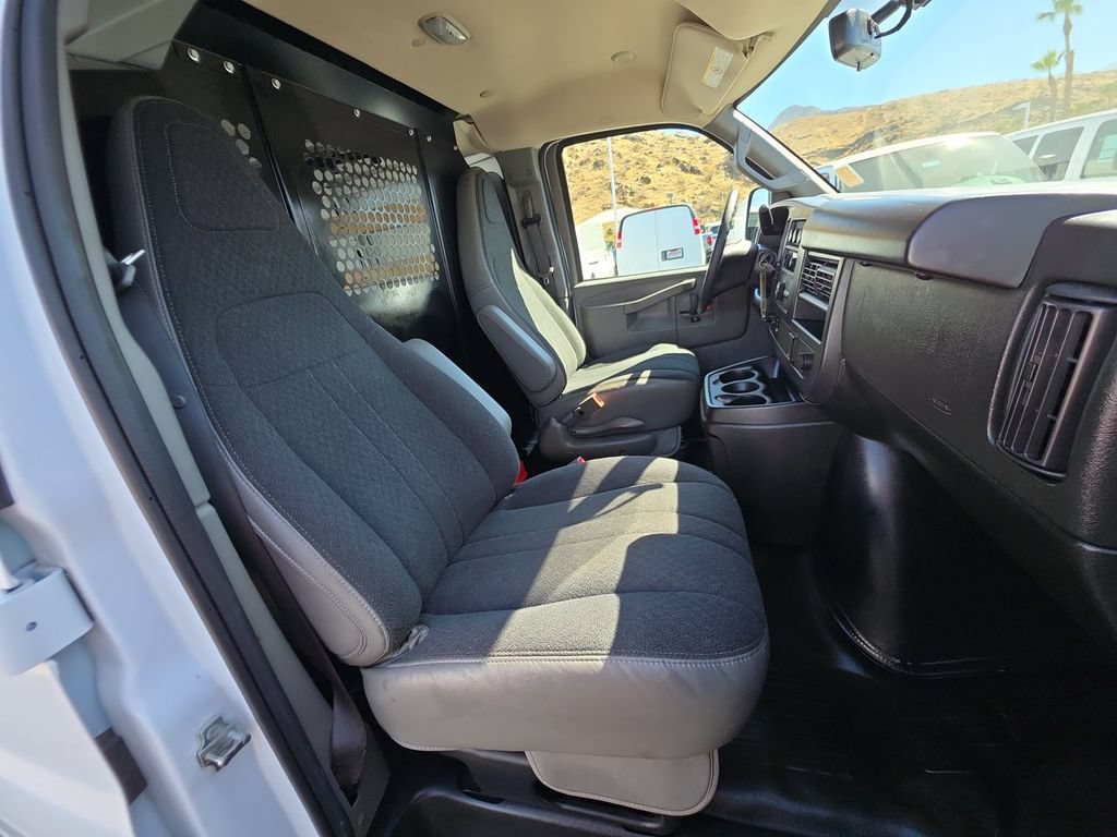 Used 2024 GMC Savana 2500 w/ Driver Convenience Package RWD image 27
