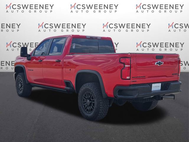 Used 2024 Chevrolet Silverado 2500 ZR2 w/ Technology Package AWD/4WD image 3