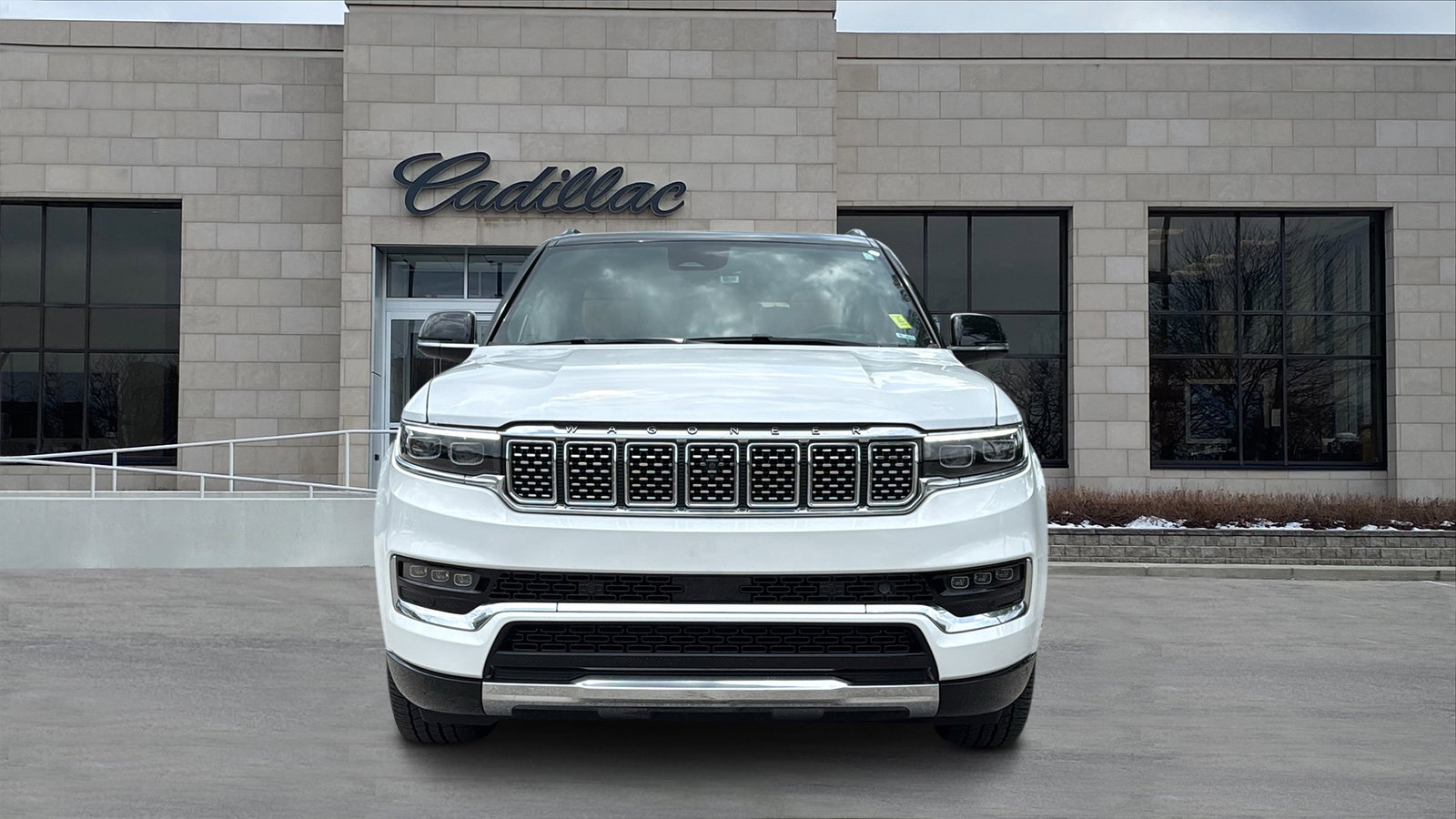 Used 2023 Jeep Grand Wagoneer Series III AWD/4WD image 7