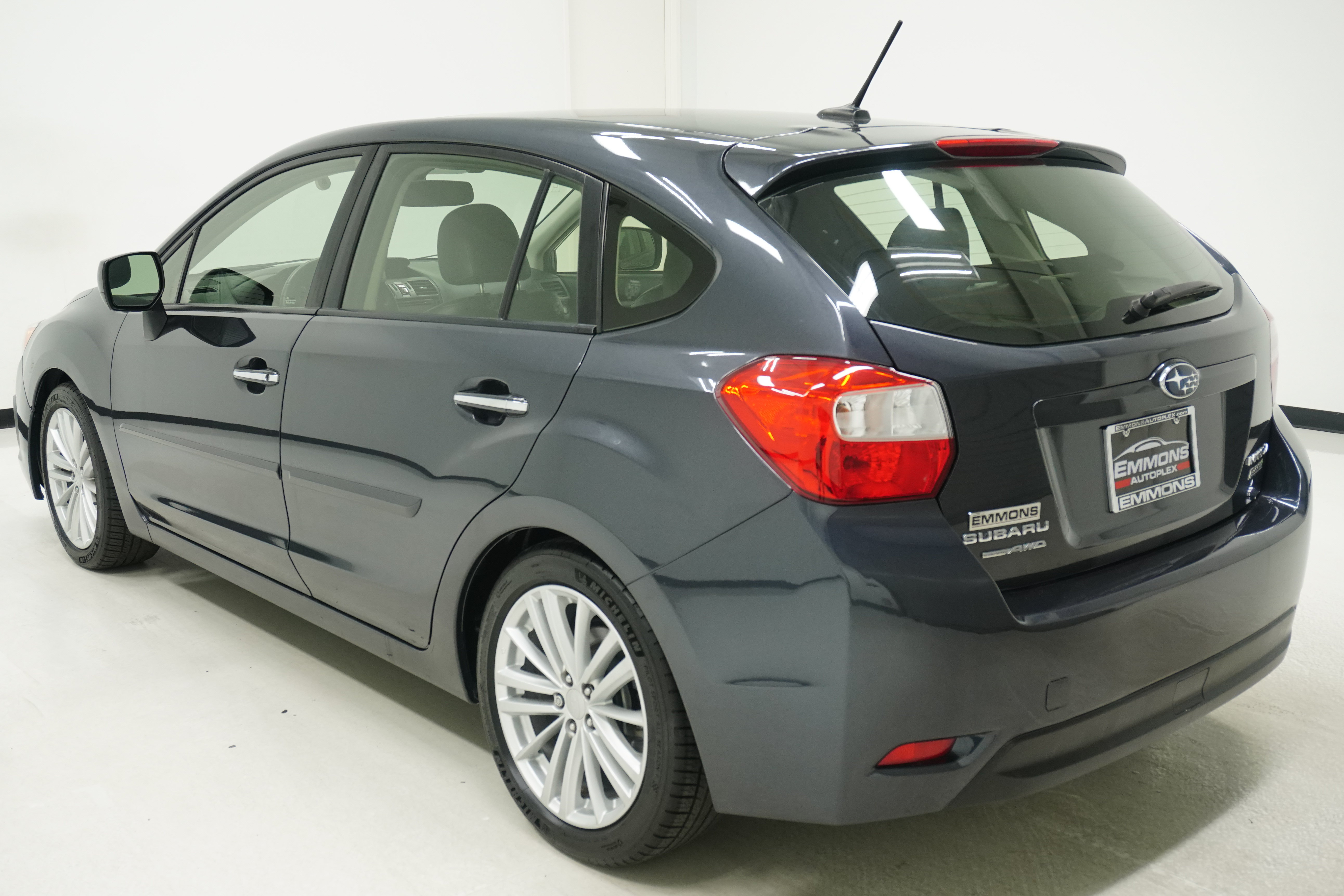 Used 2012 Subaru Impreza 2.0i Limited w/ Popular Pkg 1 AWD/4WD image 6