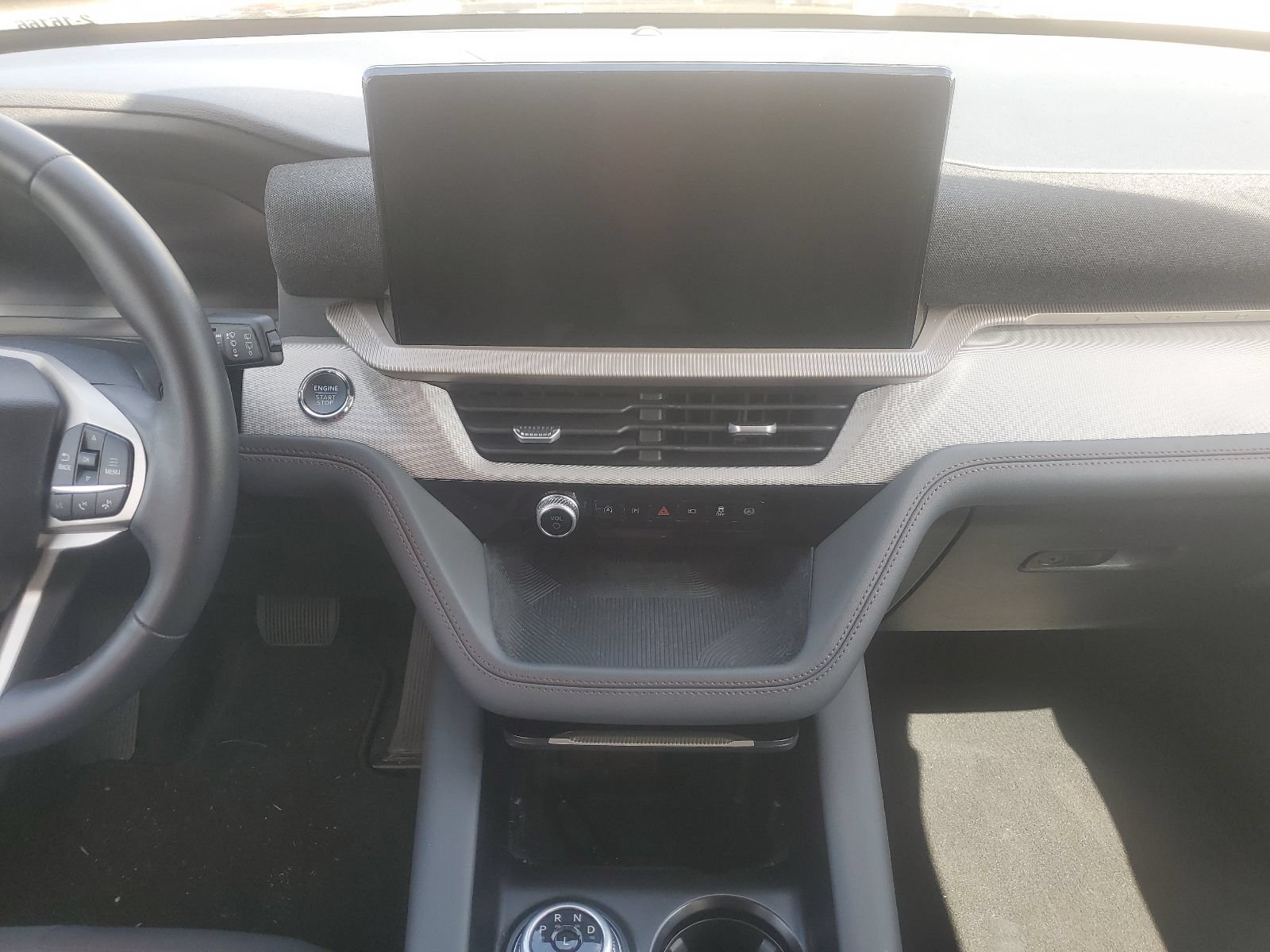 Used 2025 Ford Explorer Active RWD image 10