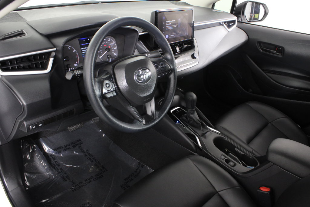 Used 2025 Toyota Corolla LE w/ Convenience Package FWD image 18