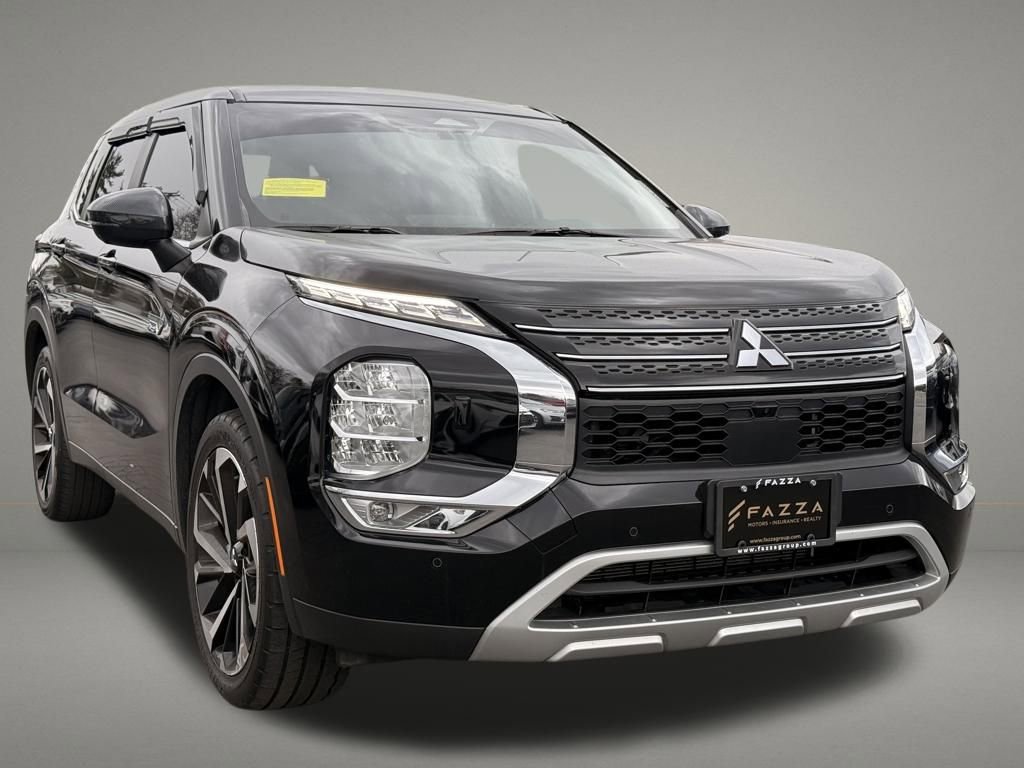 Used 2024 Mitsubishi Outlander SE AWD/4WD image 8