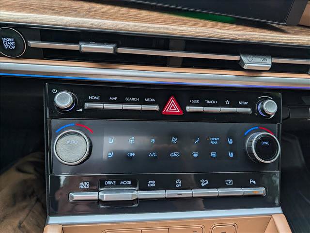 Certified 2024 Hyundai Santa Fe Limited AWD/4WD image 39
